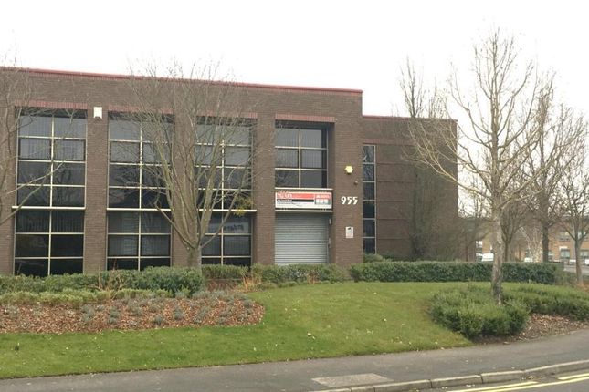 Industrial to let in 955 Yeovil Road, Slough