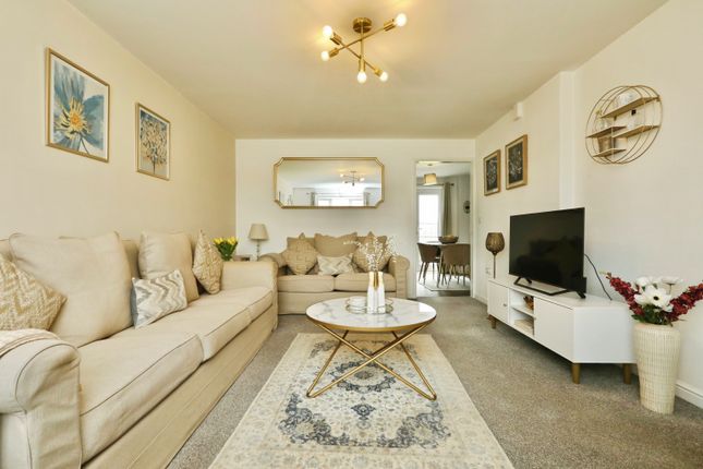 11, Bullfinch Court, Worksop photo 3