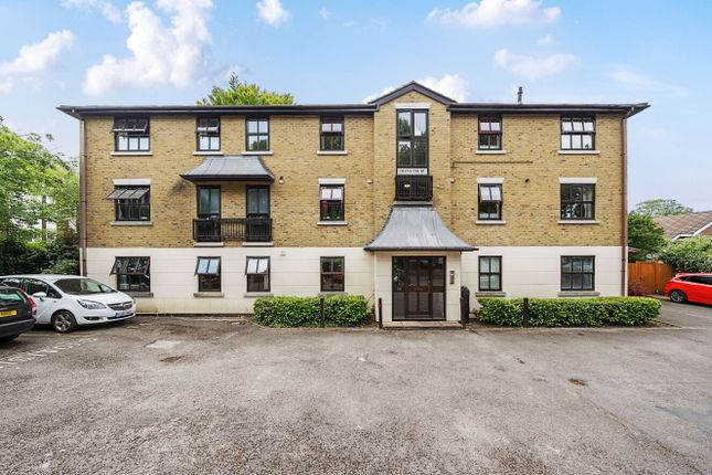 Flat for sale in Stanley Road, Carshalton