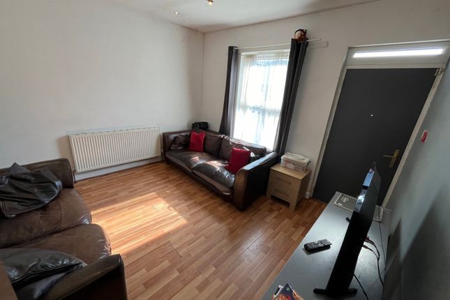 Burley Lodge Terrace, Leeds photo 2