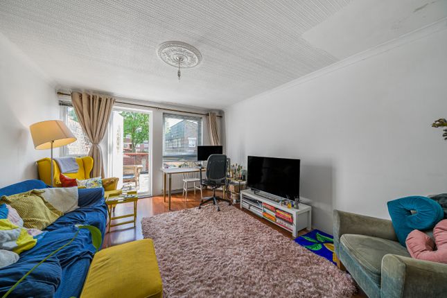 Terraced house for sale in Victorian Grove, Stoke Newington