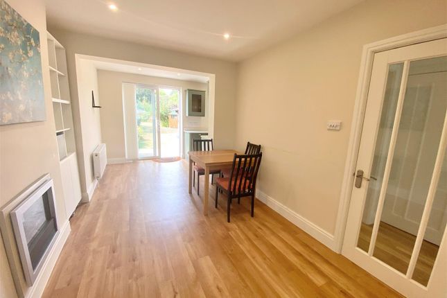 83, Auckland Road, Potters Bar photo 4