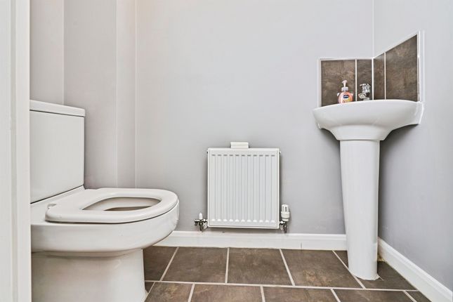 27, Parkers Way, Tipton photo 4