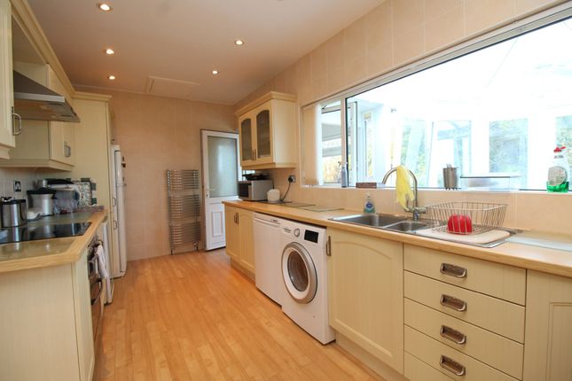 92 Southfield Avenue, Paignton photo 4