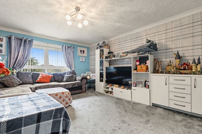 247 Oxgang Road, Grangemouth photo 5