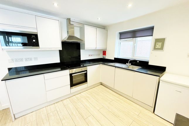 Thumbnail Flat to rent in Caversham Road, Reading, Berkshire