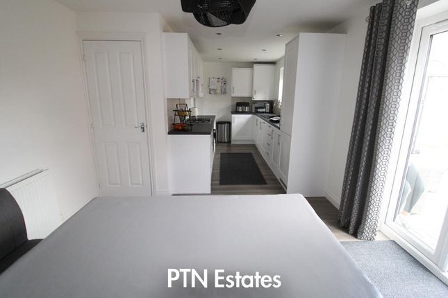 8, Coach Mews, Kingswinford photo 5