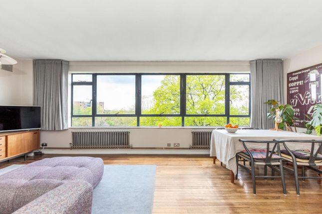 Flat for sale in Tylney Avenue, Crystal Palace, London