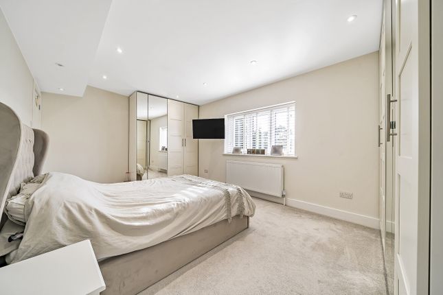 End terrace house for sale in Fairmead, Bromley