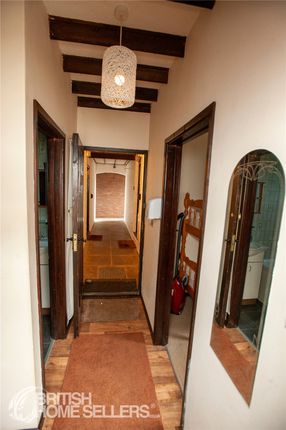 8, Home Farm Rise, Holt photo 3