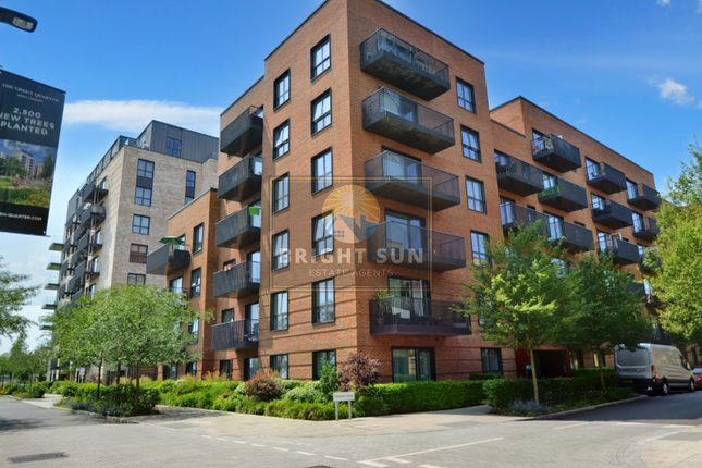 Flat for sale in Samara Drive, Southall