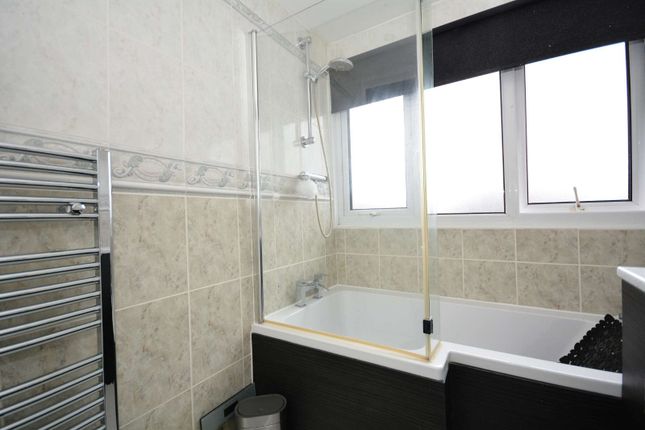 Town house for sale in High Ridge Park, Rothwell, Leeds