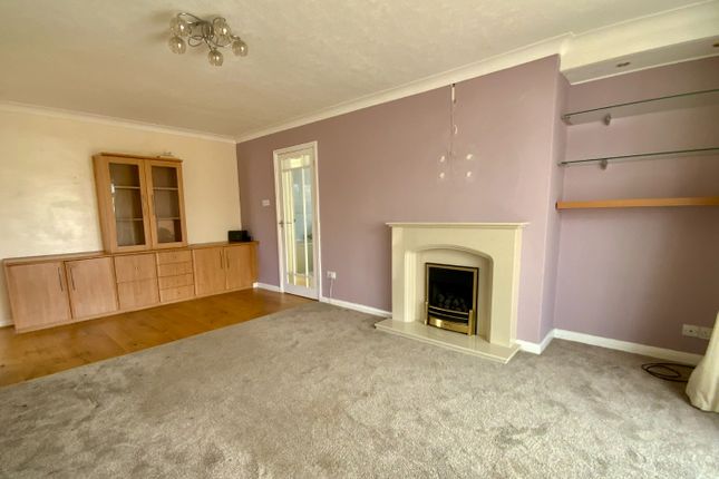 2 Firs Avenue, Hulland Village, Derbyshire photo 4