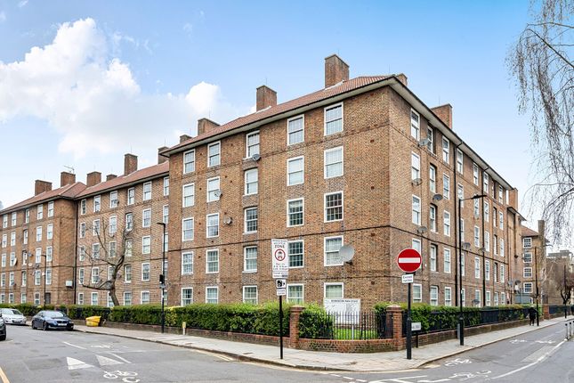 Flat 28, Grace House Vauxhall Street, London photo 3