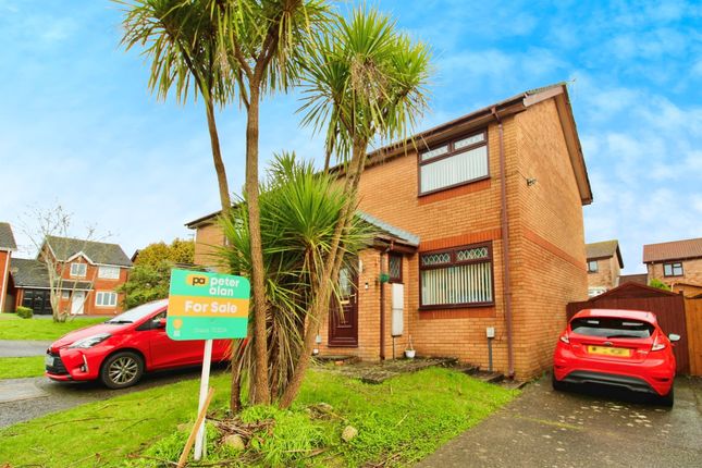 Detached house for sale in Hardy Close, Barry