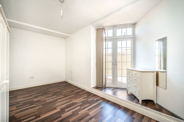 Flat 5, 18, King Street, Twickenham photo 4