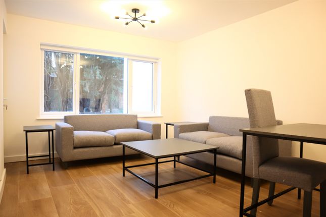 Flat 3, 38-42 Beaverbrook Court, Milton Keynes photo 4