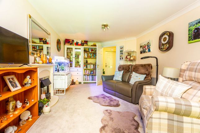 37, Townsend Court, Rushden photo 3