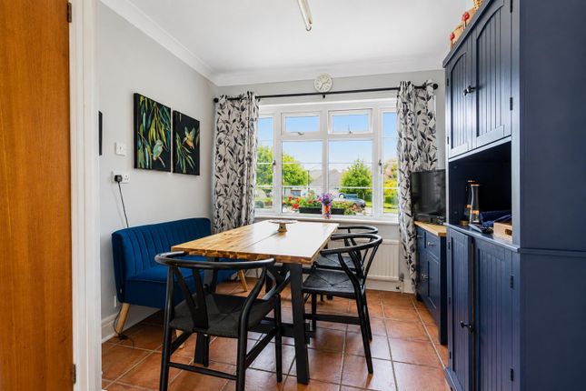 7, St. Fagans Drive, Cardiff photo 4