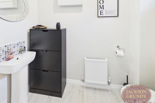 4, Betony Close, Northampton photo 4