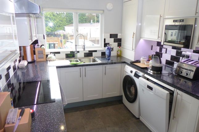 Mobile/park home for sale in Meadow Close Park, Bricket Wood, St Albans, Hertfordshire