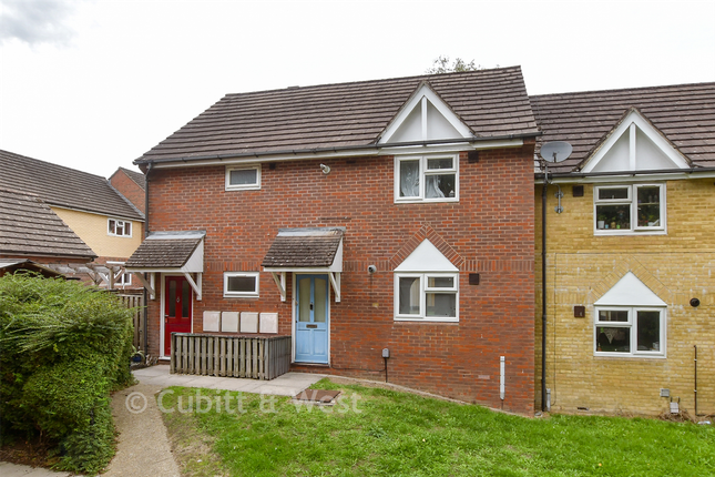 1-bed flat on 24, Ramblers Way, Crawley, £200,000