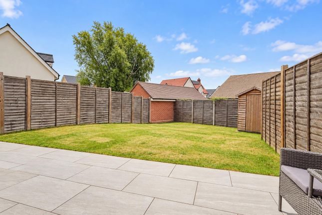 6, Cobbins Brook Way, Dunmow photo 4
