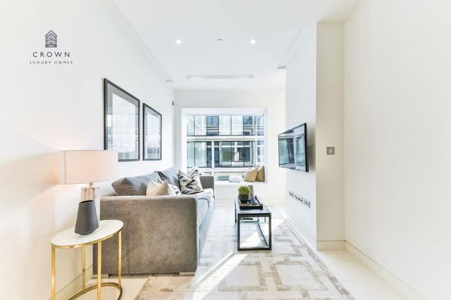 Flat to rent in Sugar Quay, London