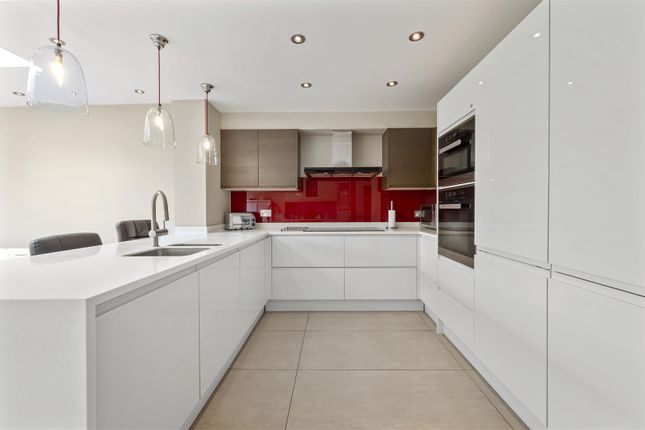 8 Cumberland Close,7.Jpg