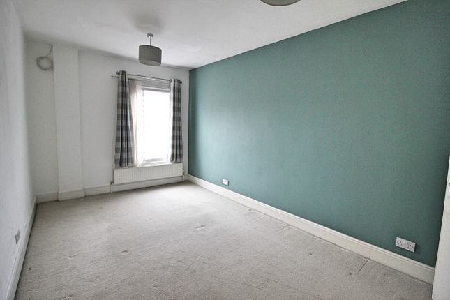 Flat to rent in Fosse Road Central, West End, Leicester