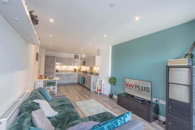 Flat for sale in Peregrine Point, Enfield, Greater London