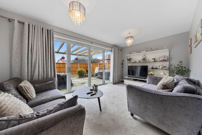 1, Magpie Way, Chesterfield photo 3