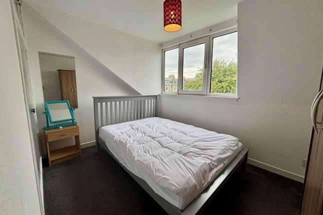 Top Flat Right, 13 South Mount Street, Aberdeen, AB25 2TN, Aberdeen photo 4