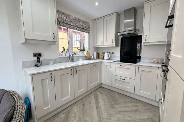 23, Dragoon Road, Ross-on-wye photo 2