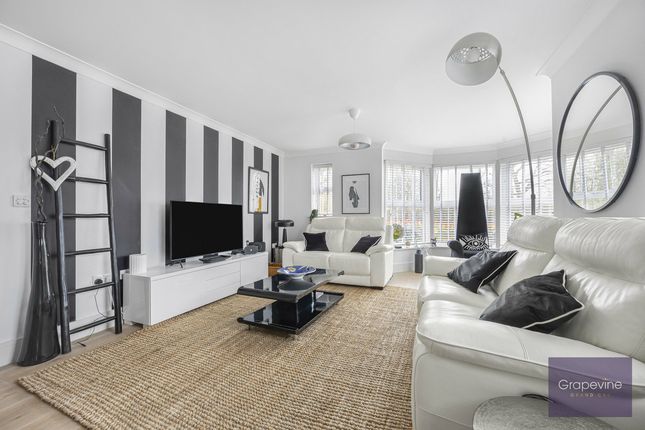 Flat Flat 2, Dorndon House, School Road, Reading photo 4