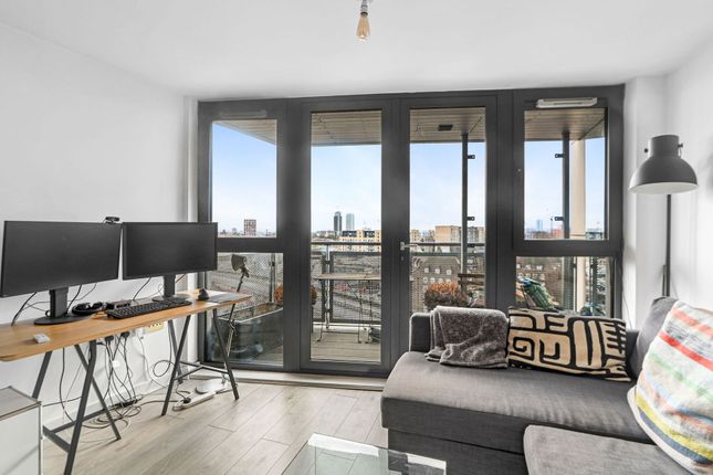 Taylor Place, London photo 2