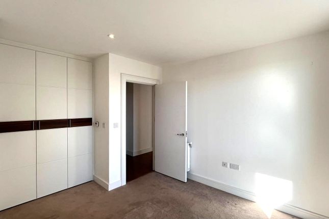 Flat 99 Merlin Court,, Merlin Court, London photo 5