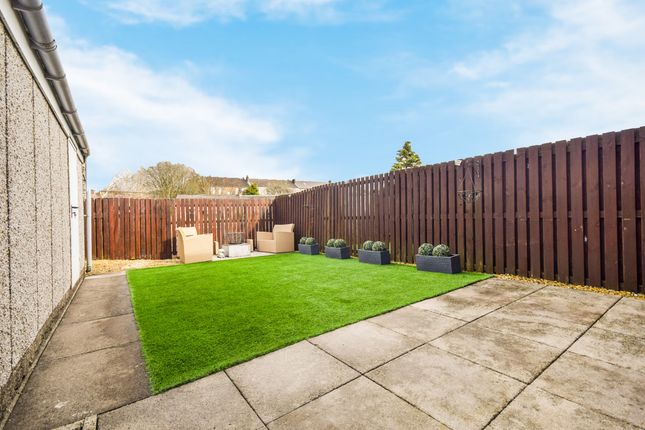 End terrace house for sale in Braedale Avenue, Airdrie