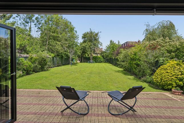 62, Lye Green Road, Chesham photo 3
