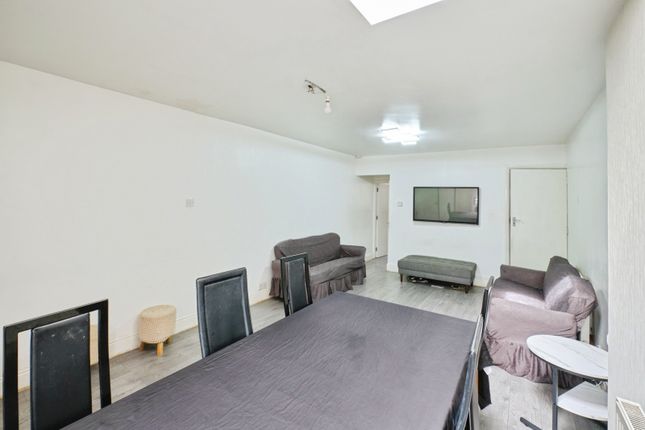 16, Henshaw Road, West Midlands photo 4
