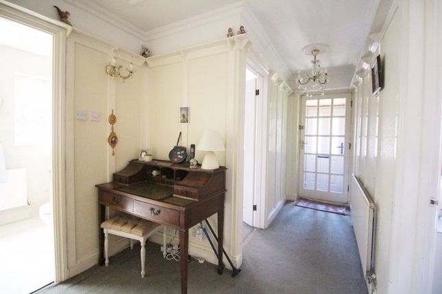 20, Colston Crescent, Goffs Oak photo 3