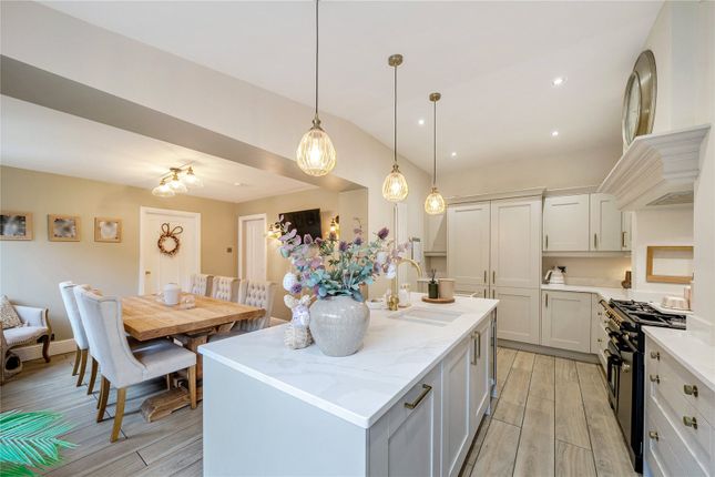 11, Nettleton Close, West Yorkshire photo 3