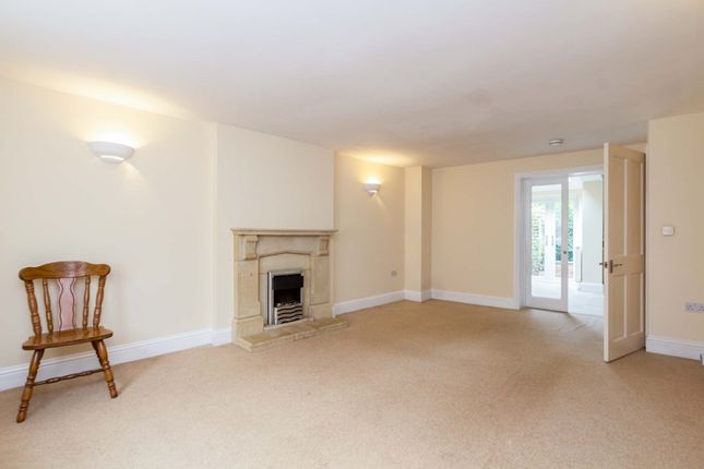 Thumbnail Terraced house to rent in Church Street, Cirencester