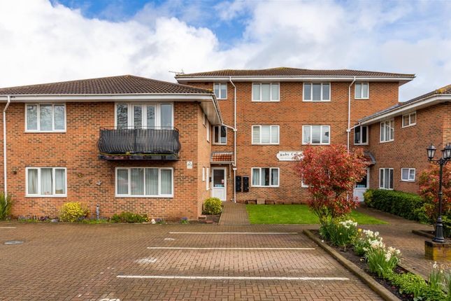 Thumbnail Flat for sale in Shirley Road, Eastwood, Leigh-On-Sea