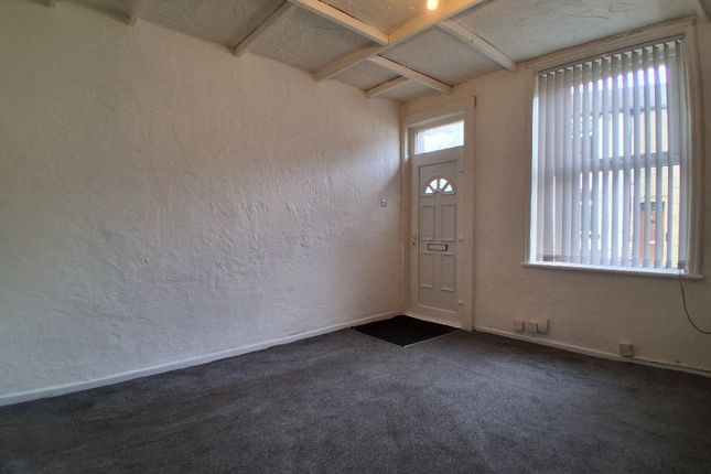 10 Laithe Street, 10 Laithe Street, Burnley, BB11 2LH, Burnley photo 2