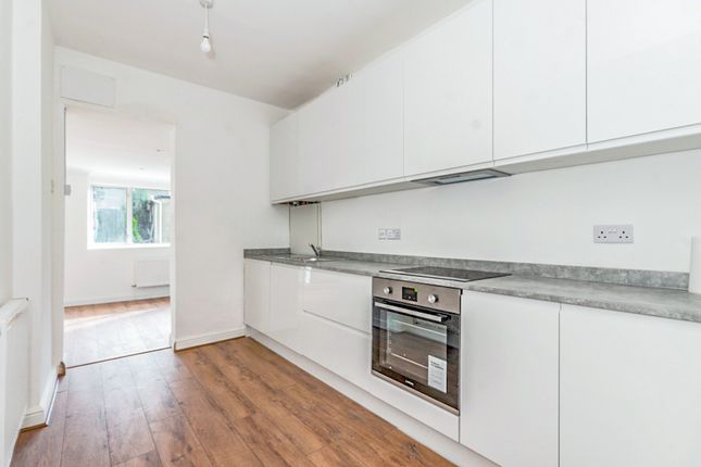 Thumbnail Semi-detached house to rent in Barnet Way, Mill Hill