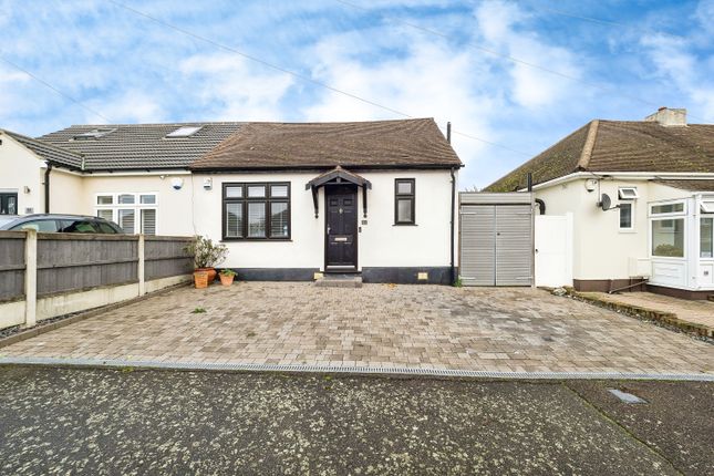 Bungalow for sale in Great Gardens Road, Hornchurch