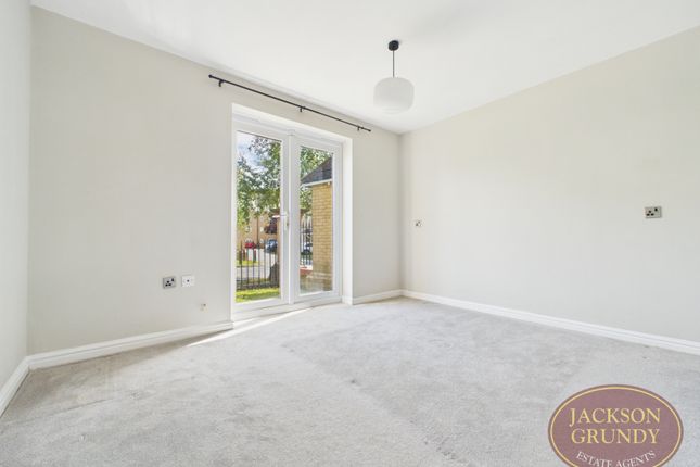 17, Dainty Grove, Northampton photo 4