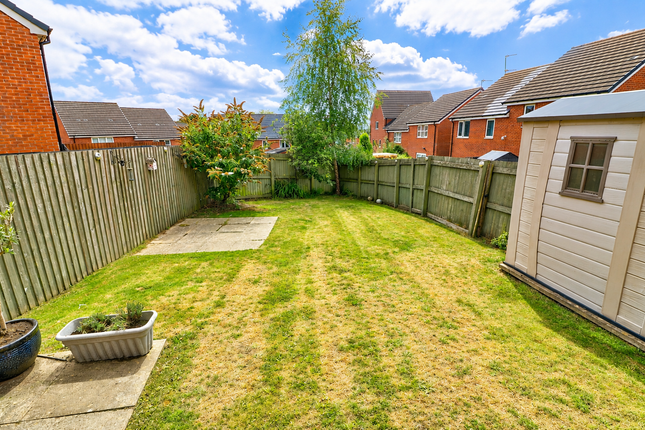 27, Northcote Avenue, Oldham photo 4
