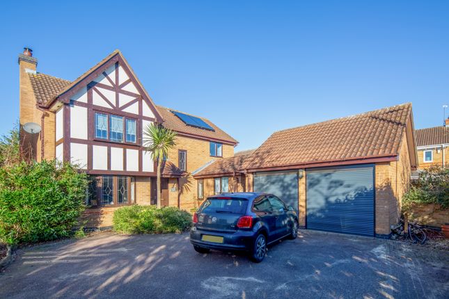 Thumbnail Detached house for sale in Peregrine Way, Bicester